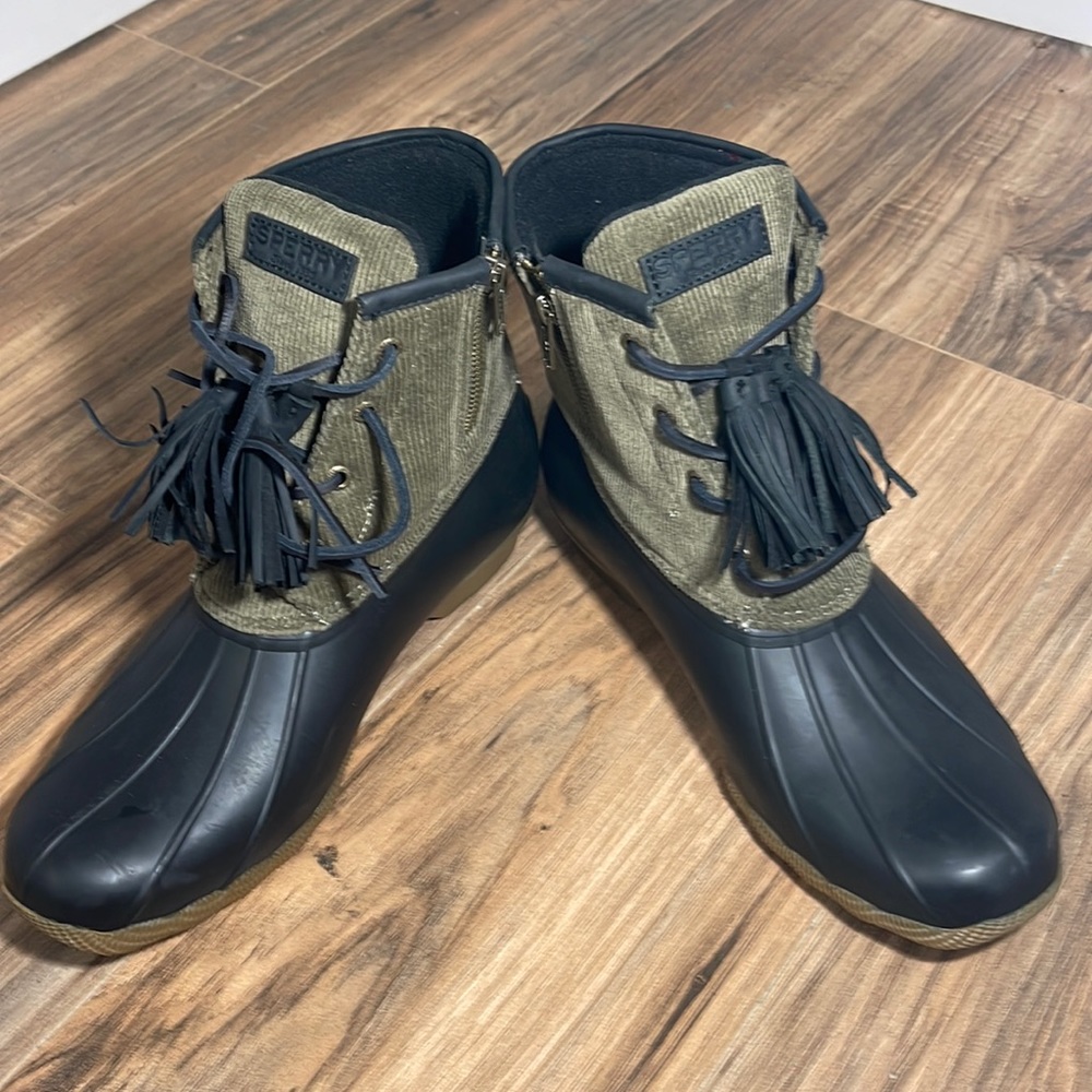 Women Sperry Duckboots NEW!!
